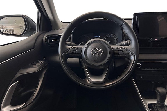Toyota Yaris 11 of 21