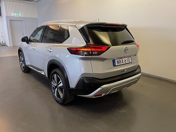 Nissan X-Trail 3 of 14