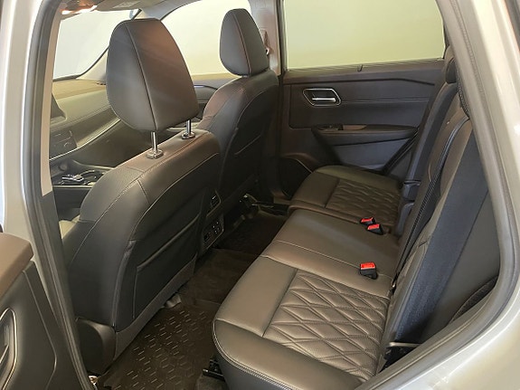 Nissan X-Trail 11 of 14