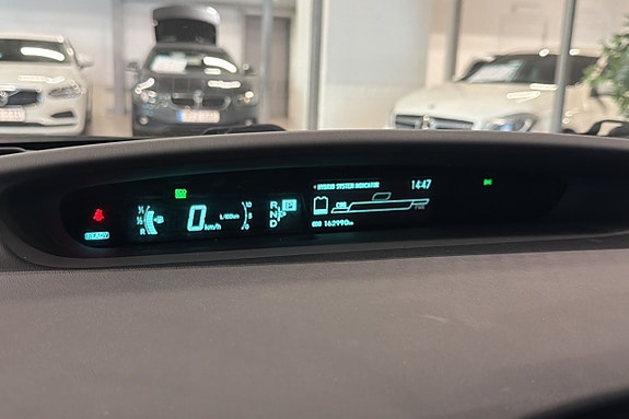 Toyota Prius+ 12 of 19