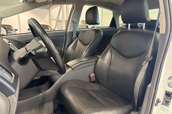Toyota Prius+ 14 of 19