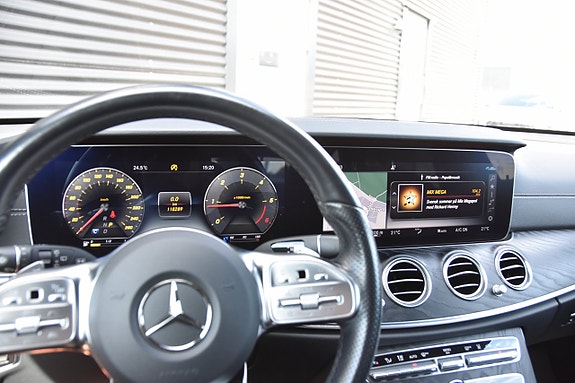 Mercedes-Benz E200 16 of 21