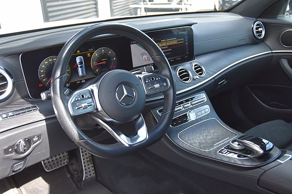 Mercedes-Benz E200 12 of 21