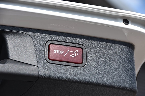 Mercedes-Benz E200 9 of 21