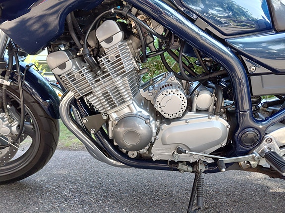 Yamaha XJ900S 3 of 3