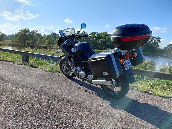 Yamaha XJ900S 2 of 3