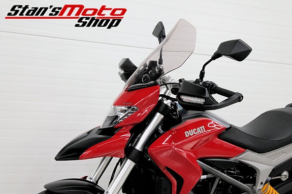 Ducati Hyperstrada 939 ABS 12 of 17