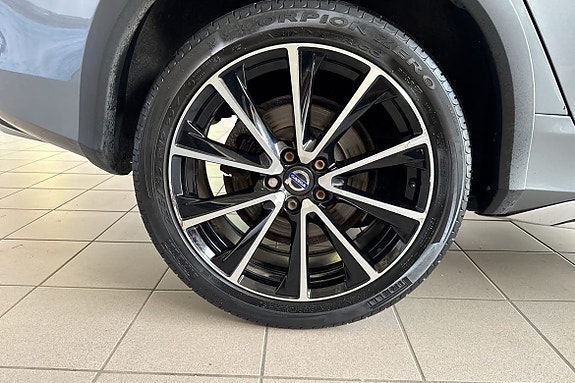 Volvo S60 Cross Country 18 of 21