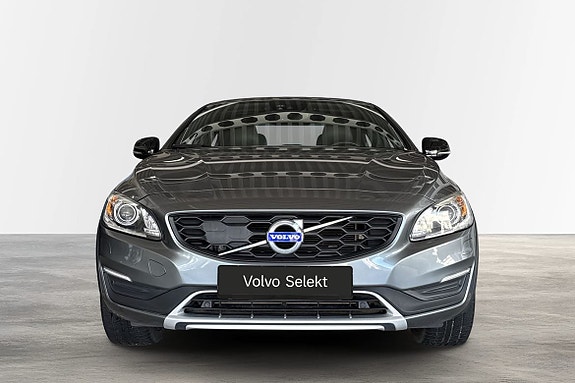 Volvo S60 Cross Country 9 of 21