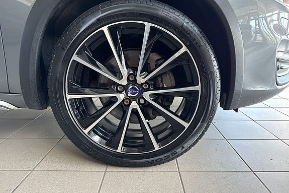 Volvo S60 Cross Country 17 of 21