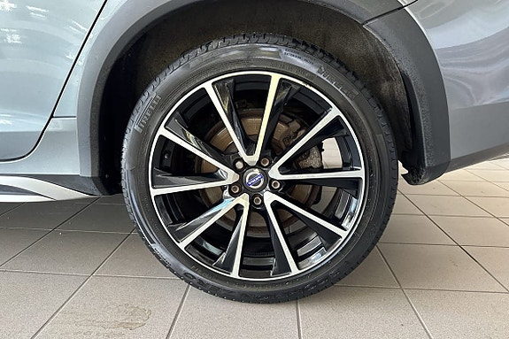 Volvo S60 Cross Country 19 of 21