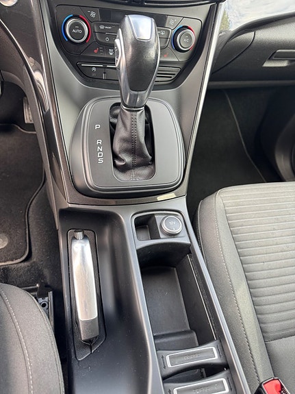 Ford C-Max 12 of 19