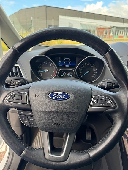 Ford C-Max 15 of 19