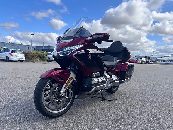 Honda GL1800DA Goldwing Tour 3 of 6