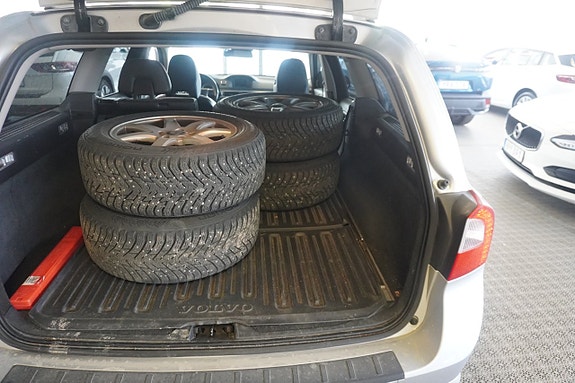 Volvo V70 5 of 6