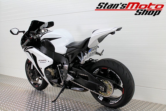 Honda Powersports CBR1000RR Yoshimura 10 of 17