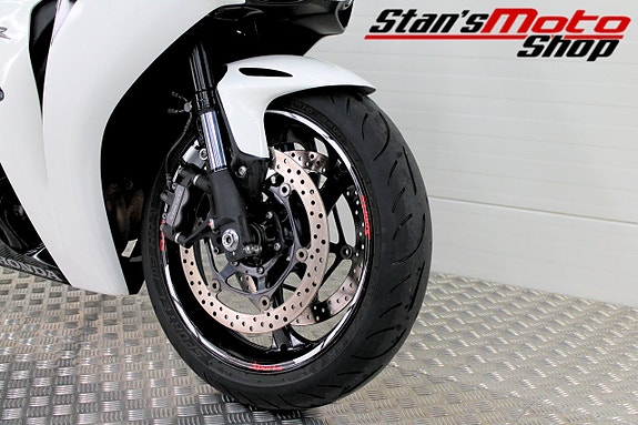 Honda Powersports CBR1000RR Yoshimura 6 of 17