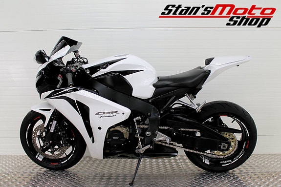 Honda Powersports CBR1000RR Yoshimura 8 of 17