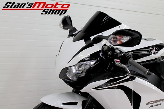 Honda Powersports CBR1000RR Yoshimura 14 of 17