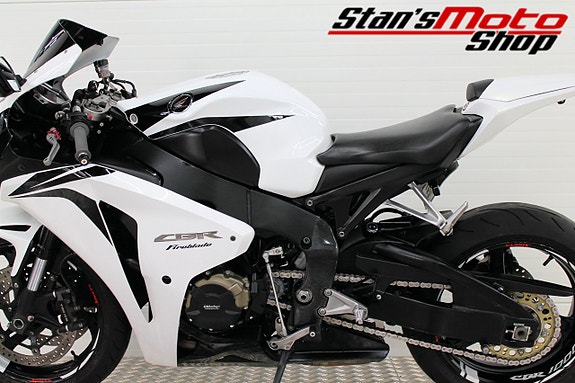 Honda Powersports CBR1000RR Yoshimura 12 of 17