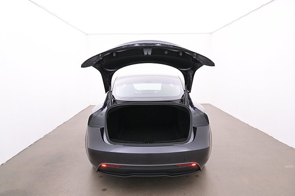 Tesla Model 3 22 of 27