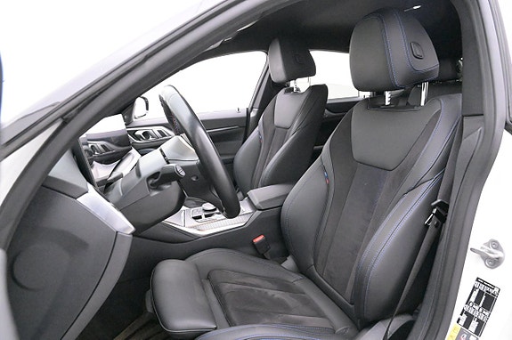 BMW i4 10 of 27
