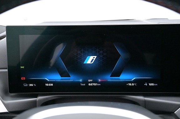 BMW i4 9 of 27