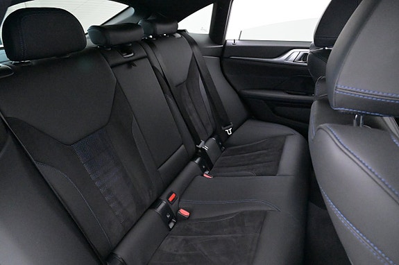 BMW i4 21 of 27