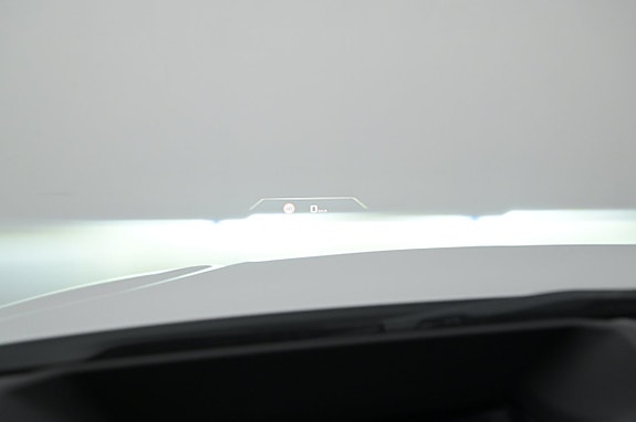 BMW i4 8 of 27