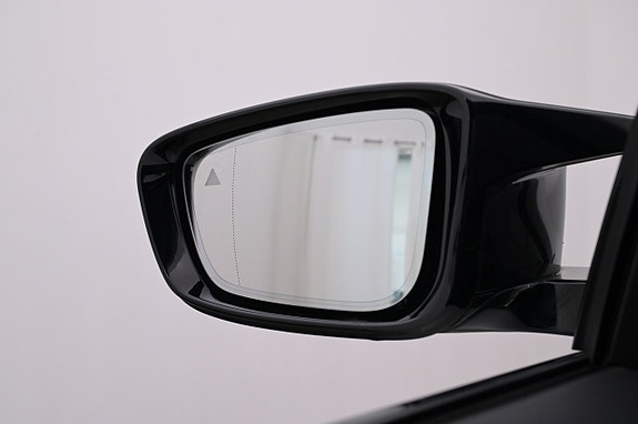 BMW i4 19 of 27