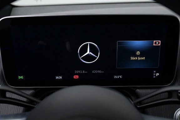 Mercedes-Benz EQE SUV 8 of 27