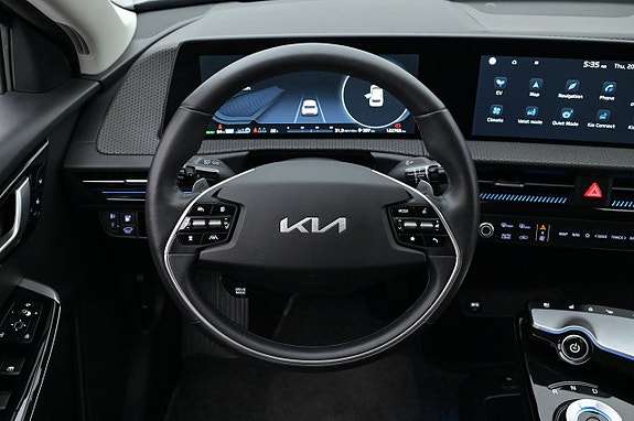 Kia EV6 7 of 27