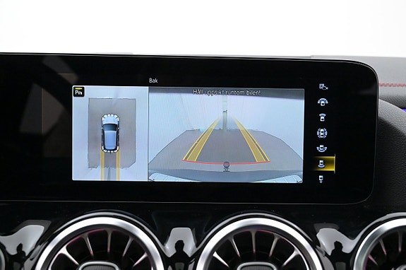 Mercedes-Benz EQA300 11 of 27