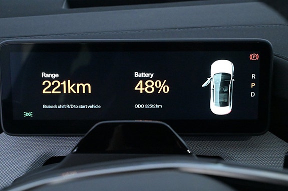 Polestar 4 10 of 27