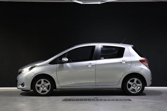 Toyota Yaris 6 of 26