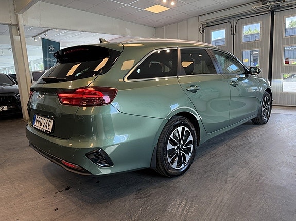 Kia Ceed 4 of 30