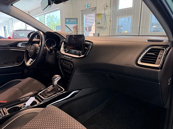 Kia Ceed 9 of 30