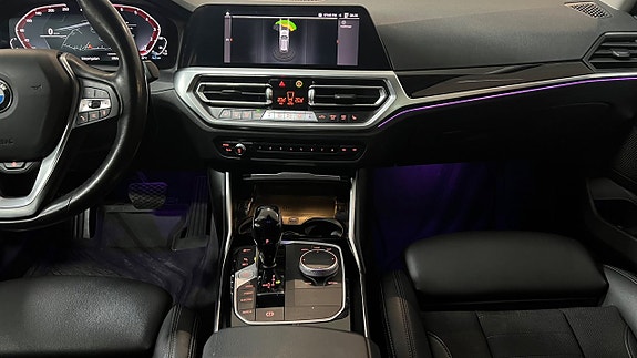 BMW 330e 20 of 23