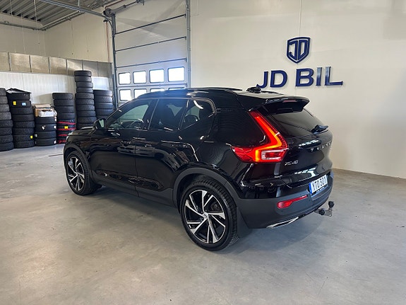 Volvo XC40 13 of 20