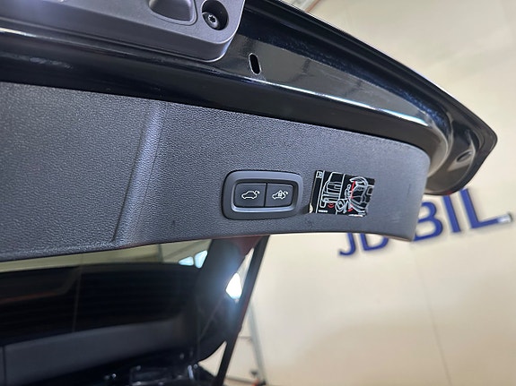 Volvo XC40 20 of 20