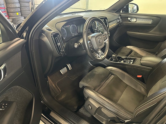 Volvo XC40 17 of 20