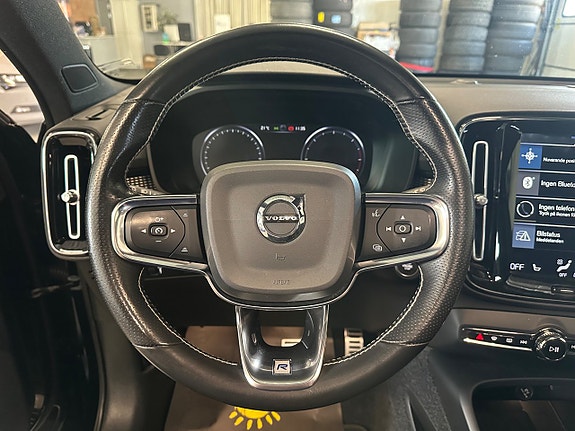 Volvo XC40 7 of 20
