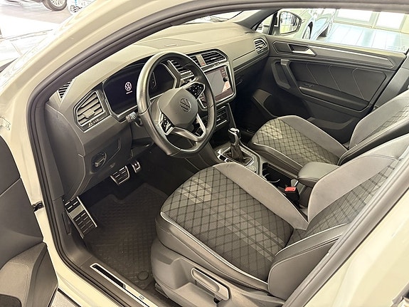 Volkswagen Tiguan 9 of 17