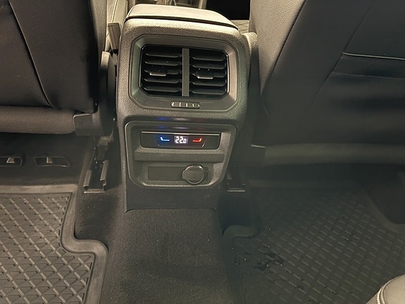 Volkswagen Tiguan 12 of 17