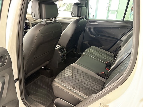 Volkswagen Tiguan 11 of 17