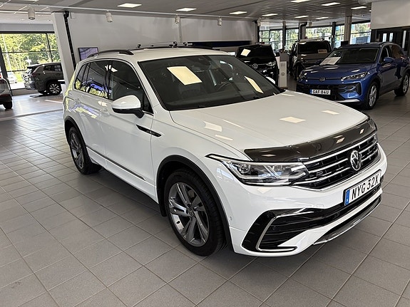 Volkswagen Tiguan 3 of 17