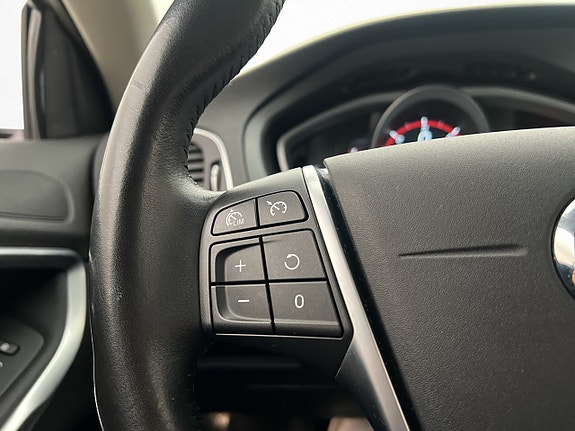Volvo V40 13 of 29