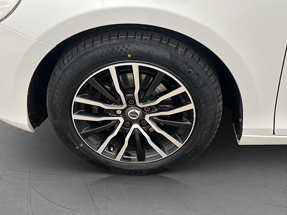 Volvo V40 26 of 29