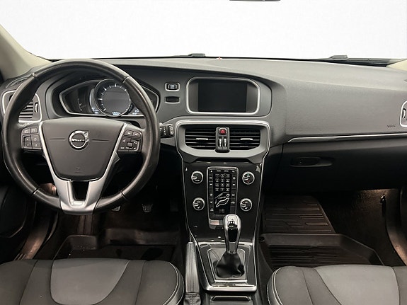 Volvo V40 11 of 29