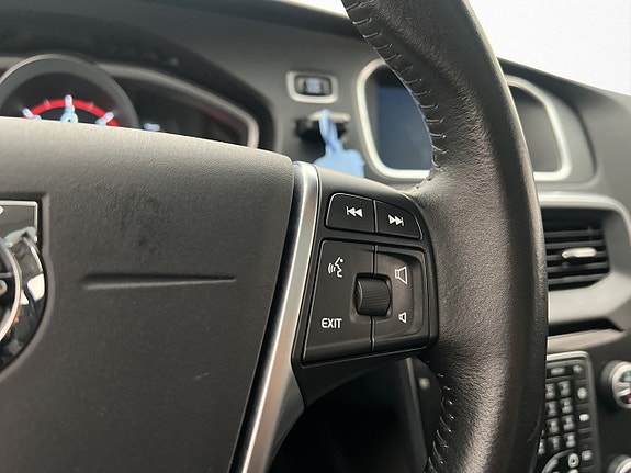 Volvo V40 15 of 29